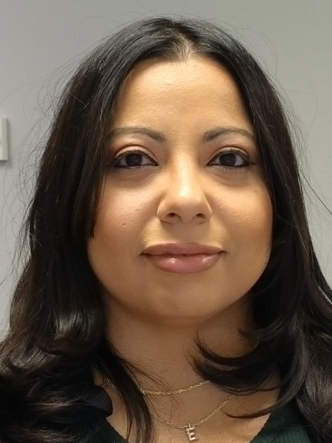 Thumbnail photo of Elizabeth Favela